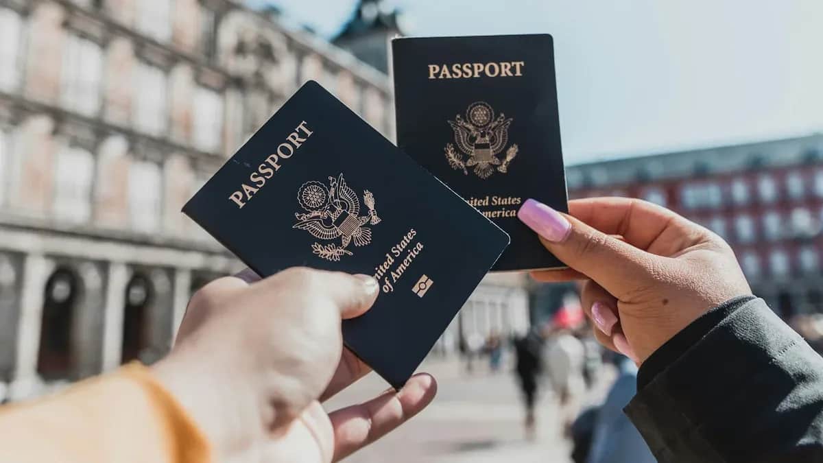 One hundred arrivals, sixty departures: the puzzle of migration numbers