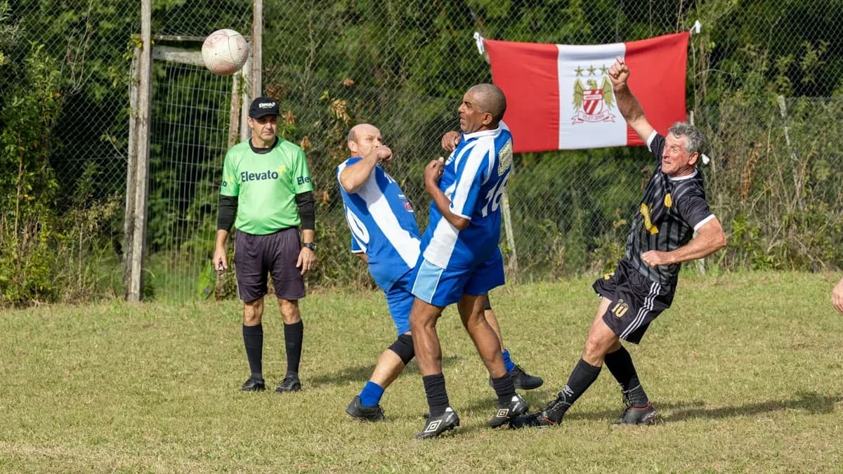 Cómo funciona el fuera de juego semiautomático en el fútbol